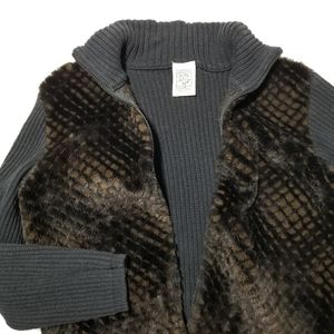 Cotton Country Faux fur zip up knitted sweater sml